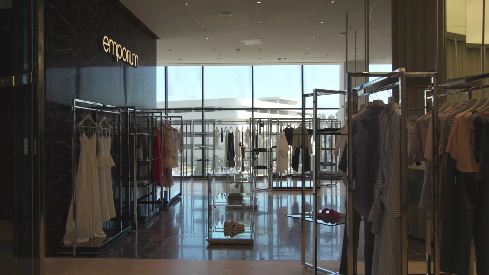 Emporium в Sea Breeze